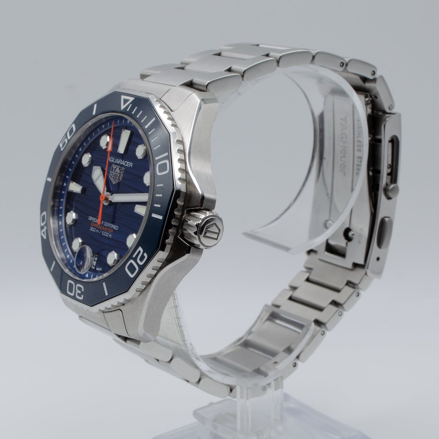 TAG Heuer Aquaracer 300M Wave Dial