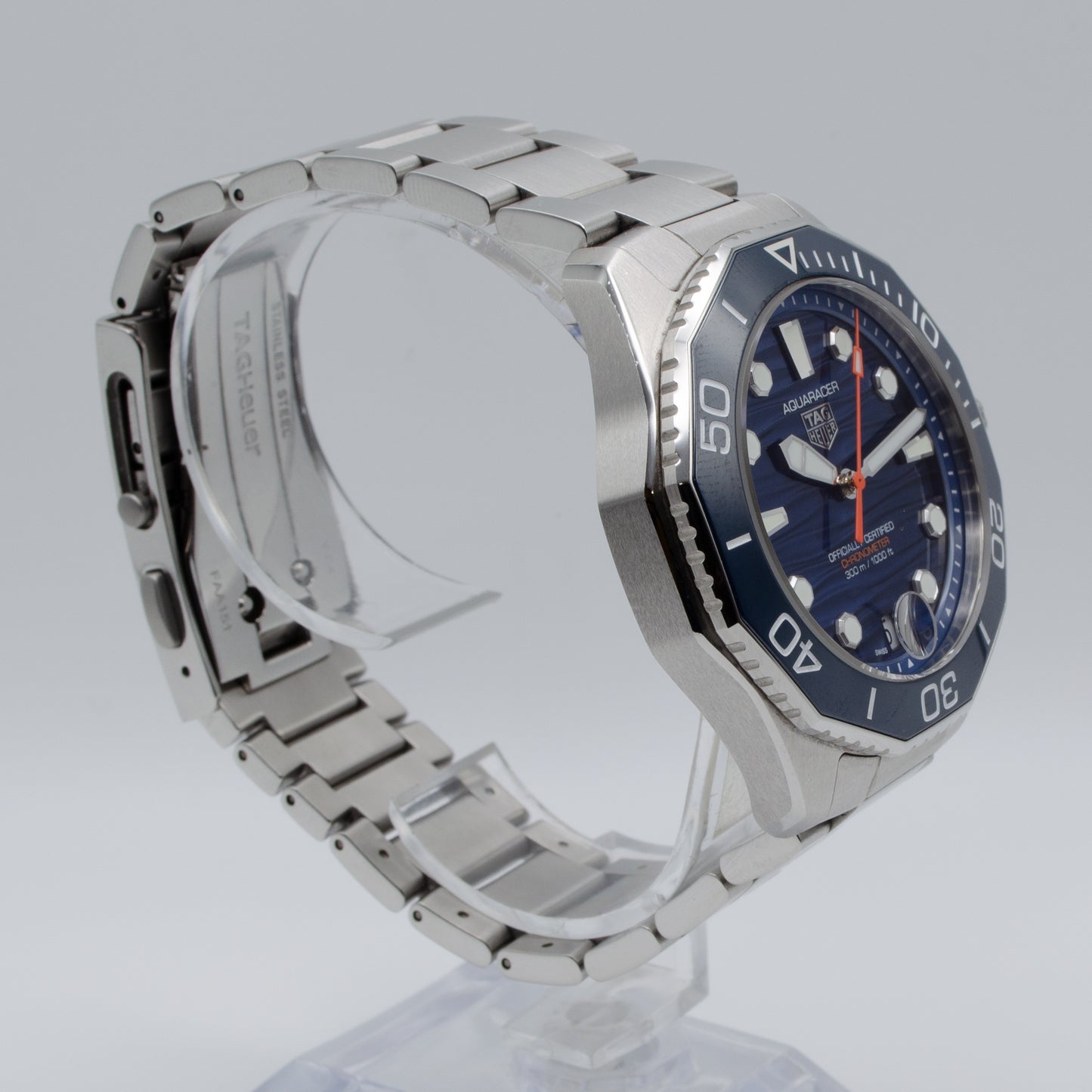 TAG Heuer Aquaracer 300M Wave Dial