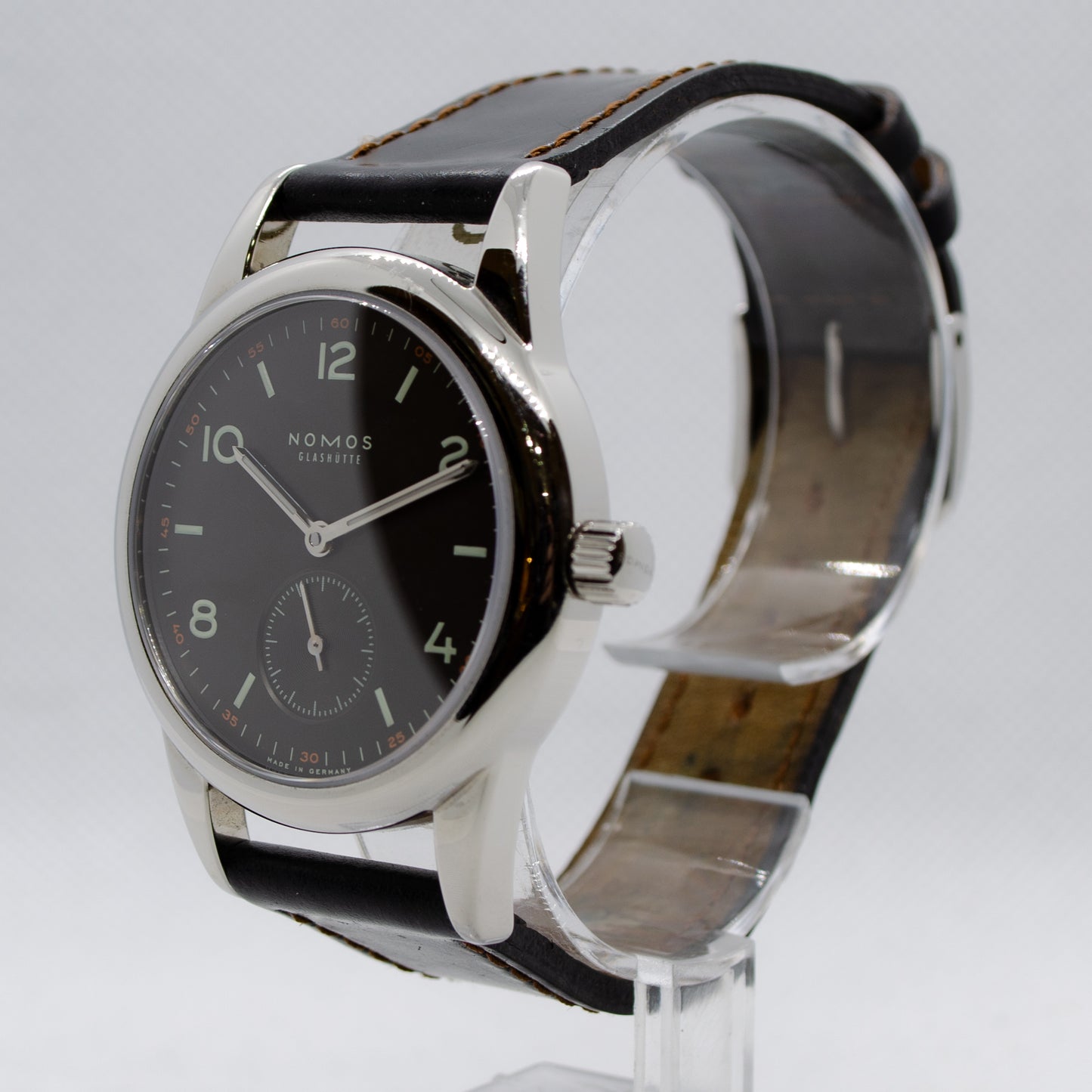 Nomos Club Dunkel