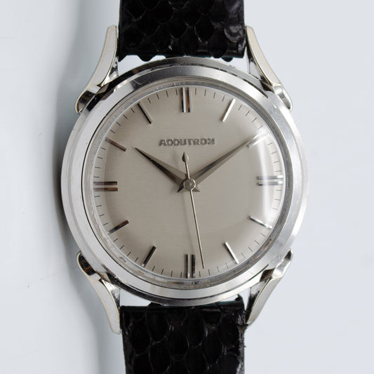 Accutron 556 White Gold with Box and Extras