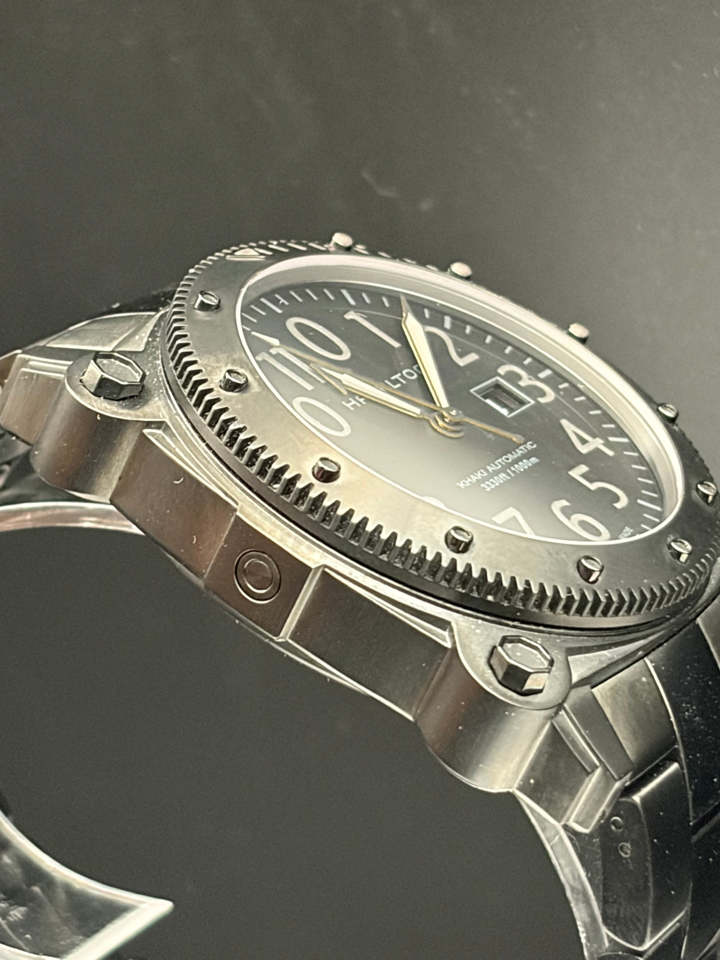 Hamilton Khaki BeLOWZERO 1000m