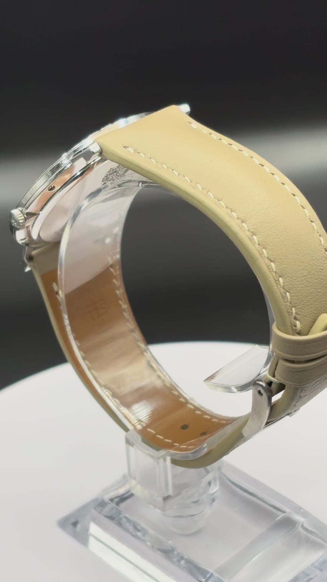 Piaget Altiplano Golden MOP & Diamonds watch.