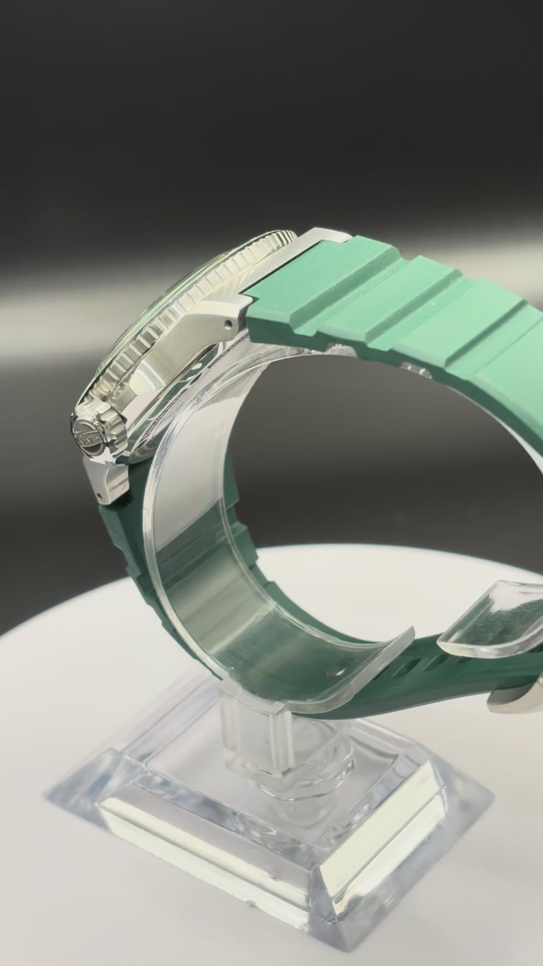 Laventure Transatlantique II GMT On A Green Strap